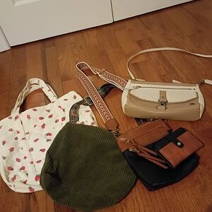 Get All 6.. 3 No Brand, 1 The Sak, Coach, The Limited